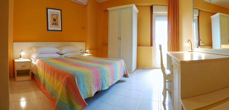Hotel Michelangelo Teramo Ngoại thất bức ảnh