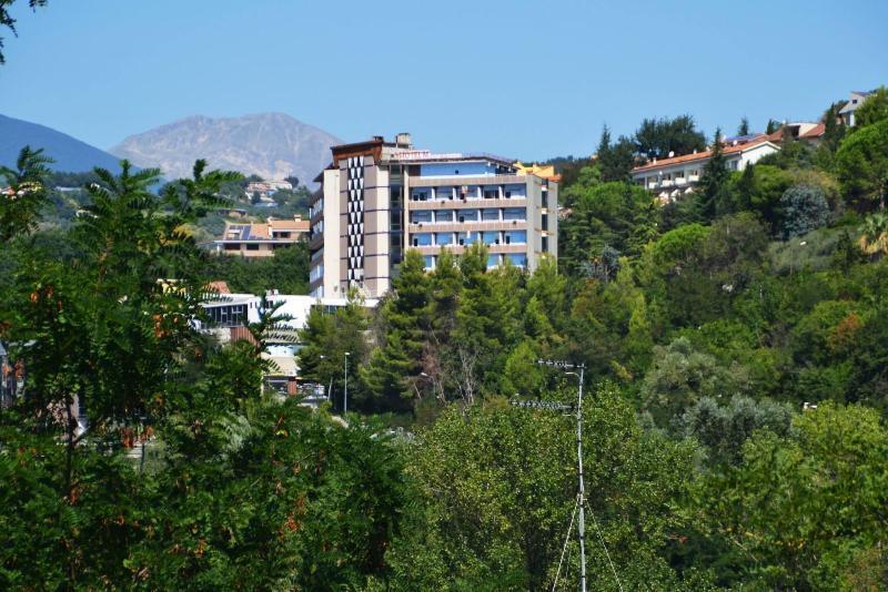 Hotel Michelangelo Teramo Ngoại thất bức ảnh