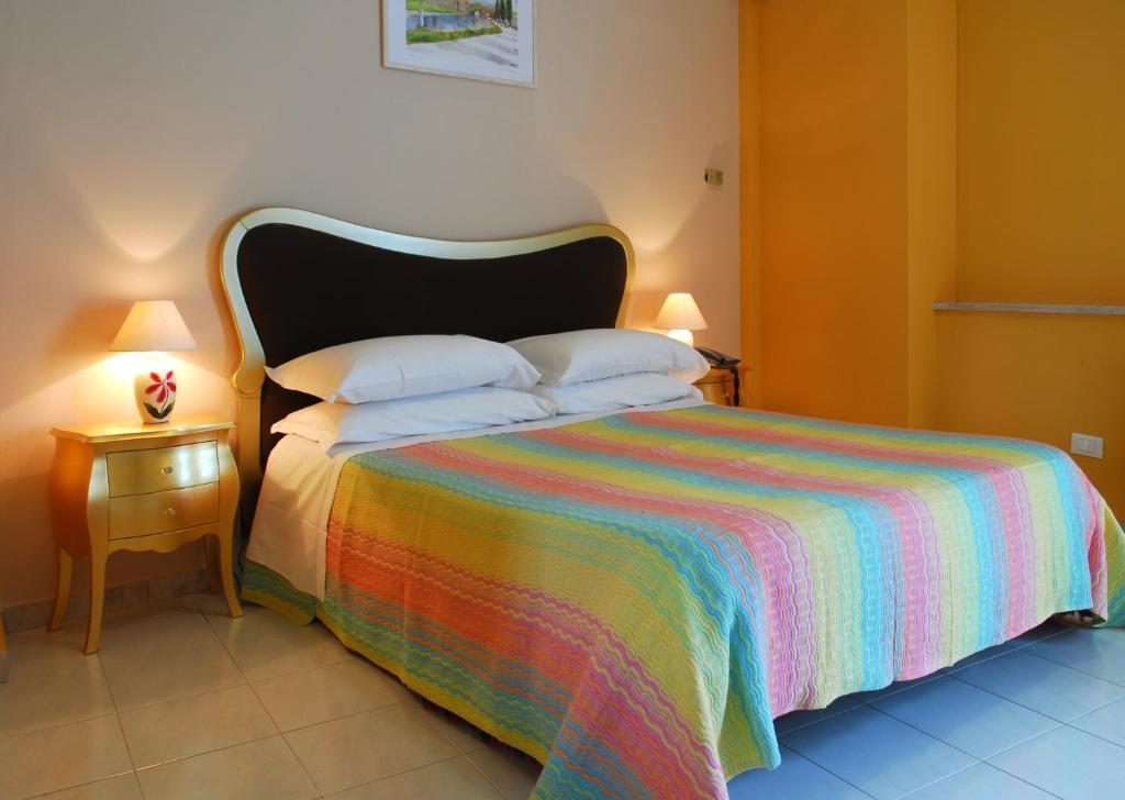 Hotel Michelangelo Teramo Phòng bức ảnh