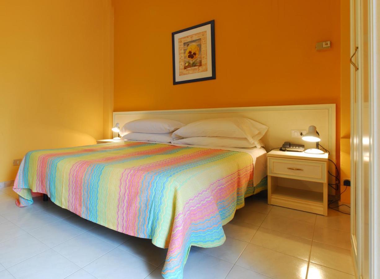 Hotel Michelangelo Teramo Phòng bức ảnh