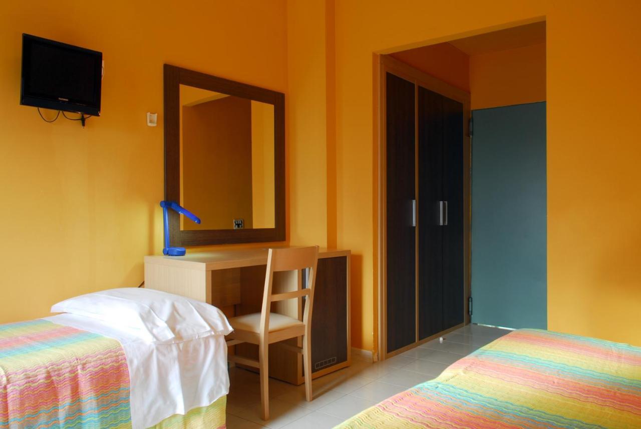 Hotel Michelangelo Teramo Phòng bức ảnh